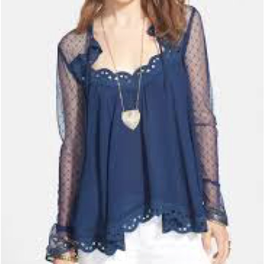Free People Woman’s Size XS Black Magic Cutout Top Blue Excelente Condition